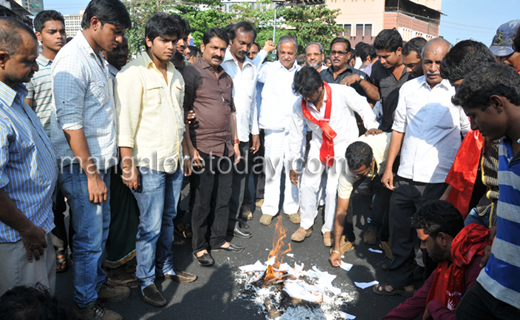 Yettinahole protest in Mangalore / Netravati Nadi Ulisi Horata Samithi protest